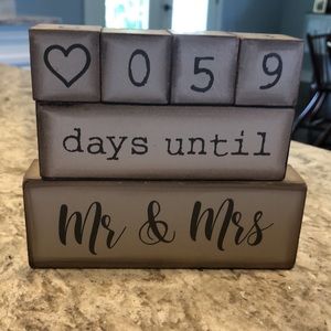 Wedding countdown blocks